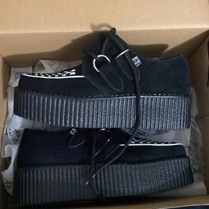 TUK shoes woman size 5